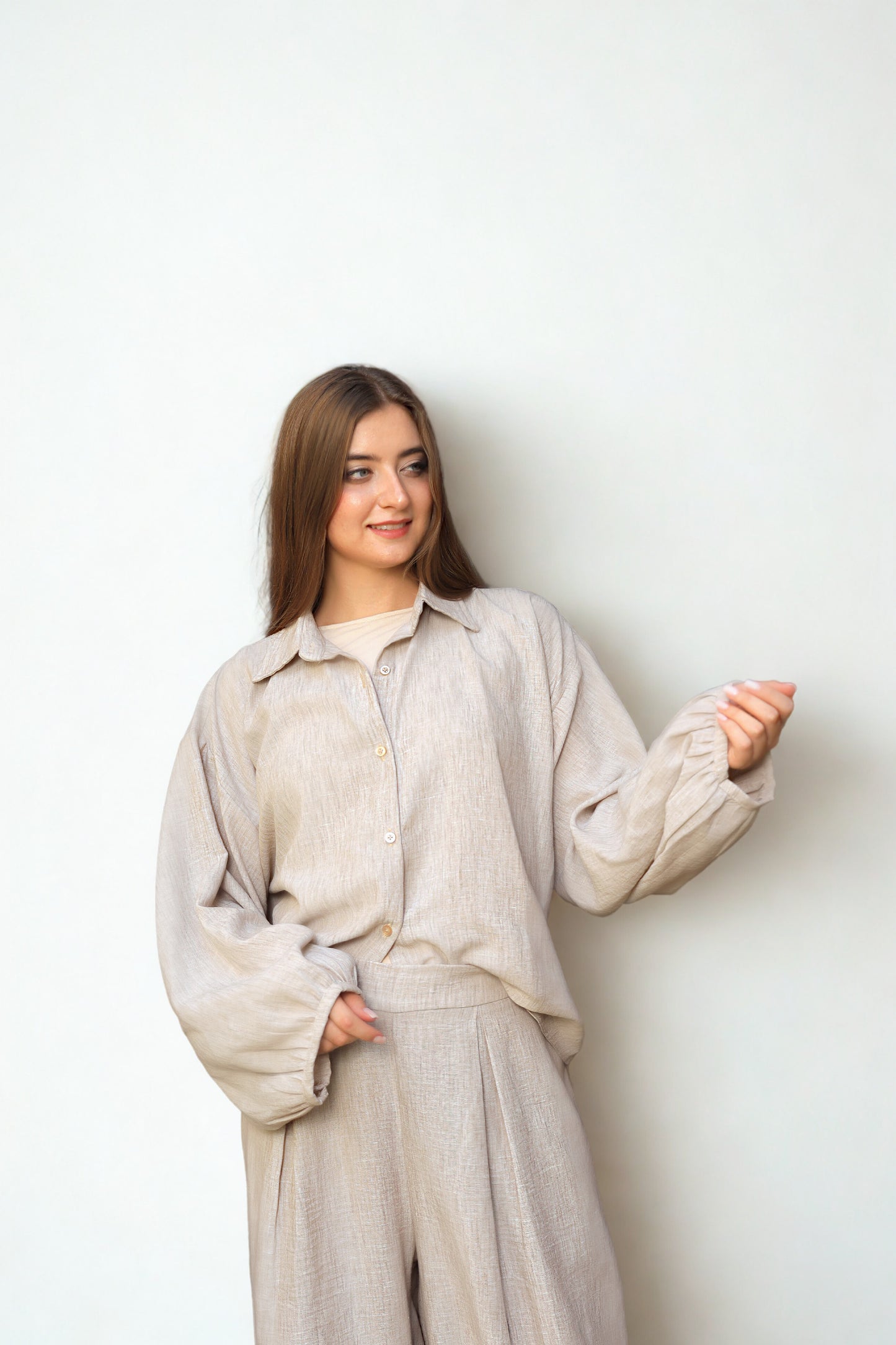 A06 - Greige Linen Over Size Set